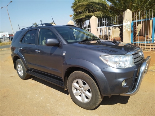 Toyota Fortuner II 3.0 D-4D Raised Body 4X4