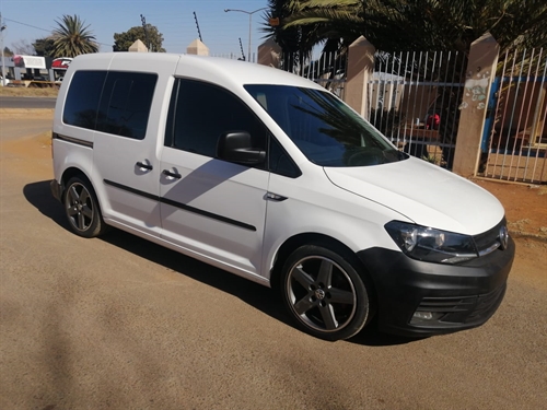 Volkswagen (VW) Caddy 2.0 TDi Crewbus