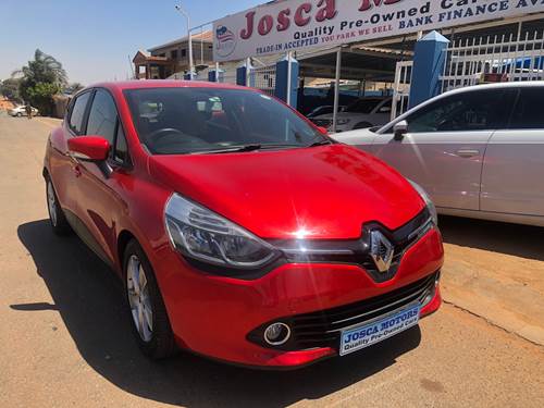 Renault Clio III 1.6 Dynamique 5 Door