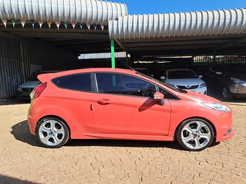 Ford Fiesta ST 1.6 EcoBoost GDTi