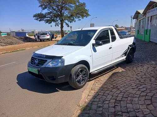 Nissan NP200 1.6i