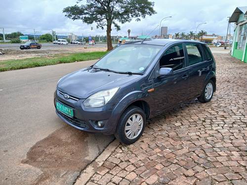 Ford Figo 1.4i Trend 5-Door Hatch Back