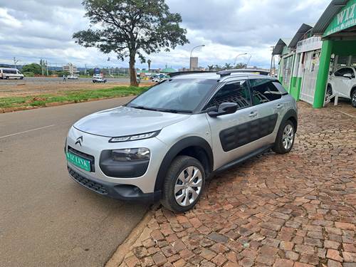 Citroen C4 Cactus 1.2T (81 kW) Puretech Shine