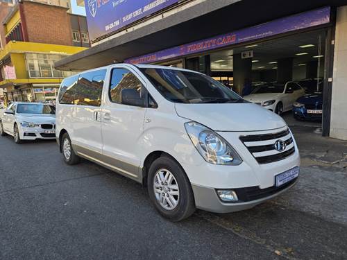 Hyundai H1 2.4 CVVT GLS 9 Seater