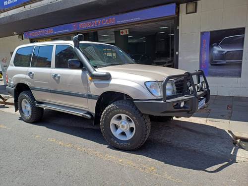 Toyota Land Cruiser 100 GX Diesel