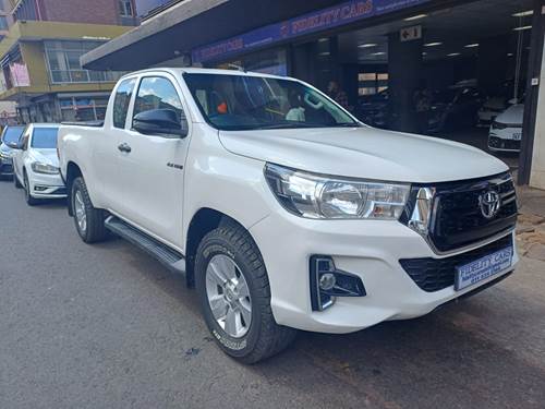 Toyota Hilux 2.4 GD-6 RB SRX Extra Cab 