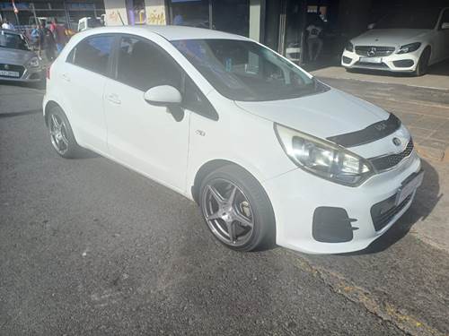 Kia Rio V 1.4 Hatch