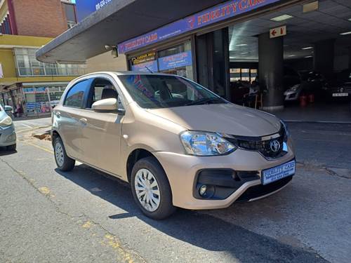 Toyota Etios Cross 1.5 Xs Hatch