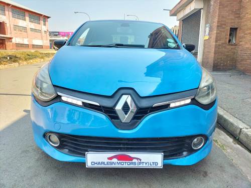 Renault Clio III 1.6 Dynamique 5 Door