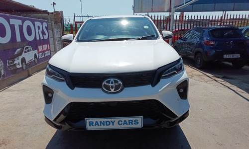 Toyota Fortuner IV 2.4 GD-6 Raised Body