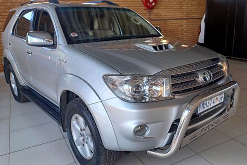 Toyota Fortuner II 3.0 D-4D Raised Body Auto