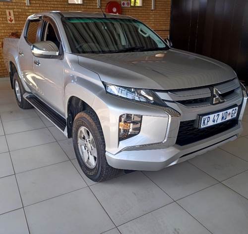 Mitsubishi Triton 2.4 Di-DC Double Cab