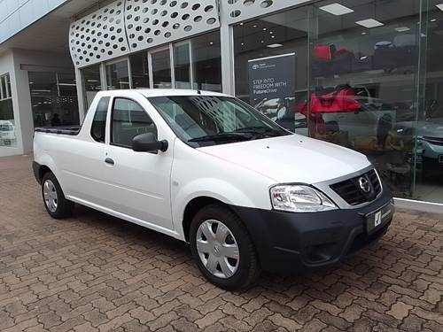 Nissan NP200 1.6i Pack