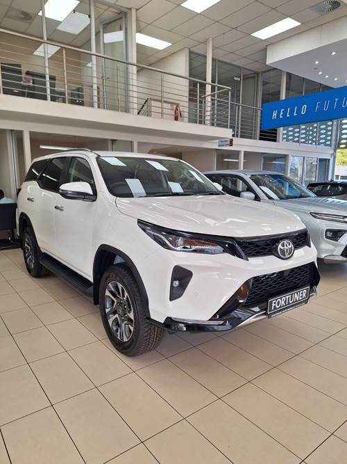 Toyota Fortuner VI 2.4GD-6 Auto 4x4