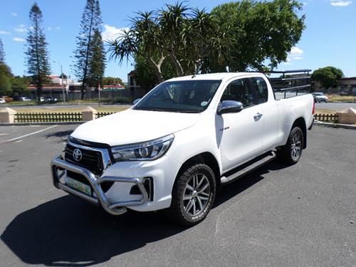 Toyota Hilux 2.8 GD-6 RB Raider Extra Cab Auto 4x4