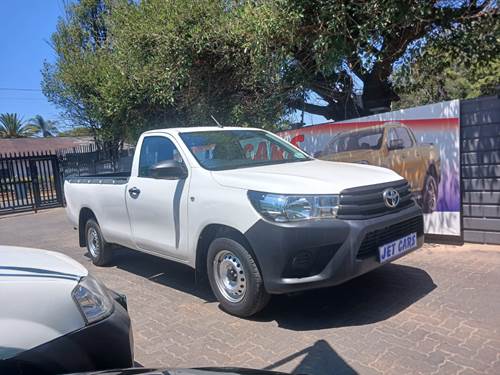 Toyota Hilux 2.4 GD 5MT Aircon Single Cab