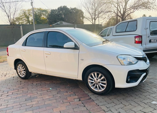 Toyota Etios 1.5 Xs/Sprint 5 Door