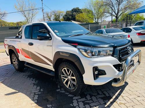 Toyota Hilux 2.8 GD-6 RB Raider Extra Cab Auto