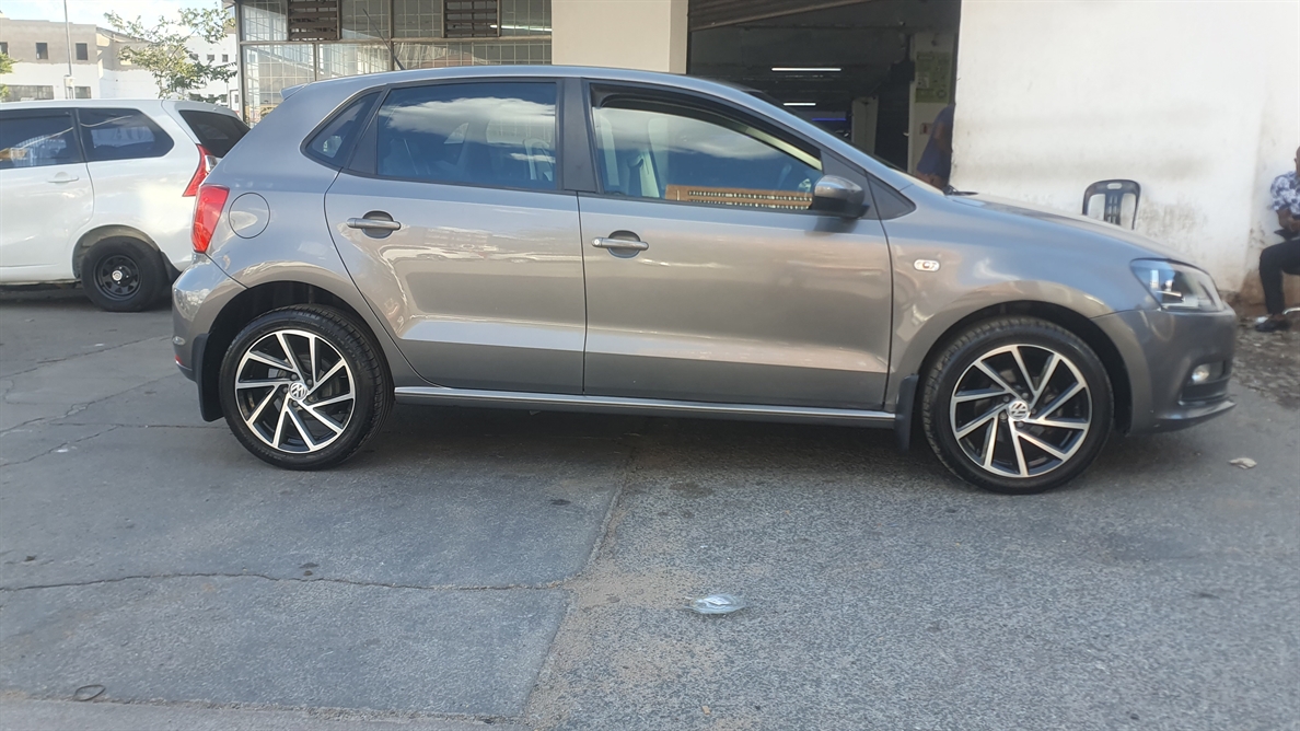 Volkswagen (VW) Polo Vivo 1.6 Hatch Highline 5 Door for sale - R 74 999 ...