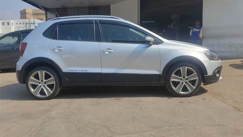 Volkswagen (VW) Polo Cross () 1.6