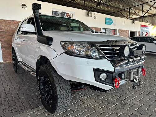 Toyota Fortuner III 3.0 D-4D 4x4 Auto