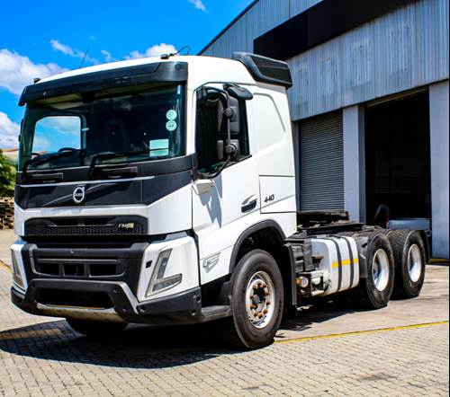 Volvo FMX 440 - 6 x 4 - (RET) - Sleeper Cab