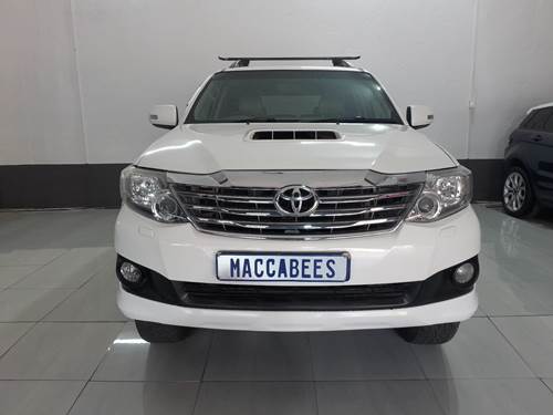 Toyota Fortuner III 3.0 D-4D 4x4 Auto