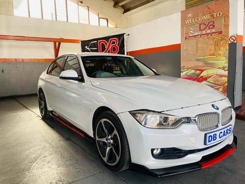 BMW 320i (F30)