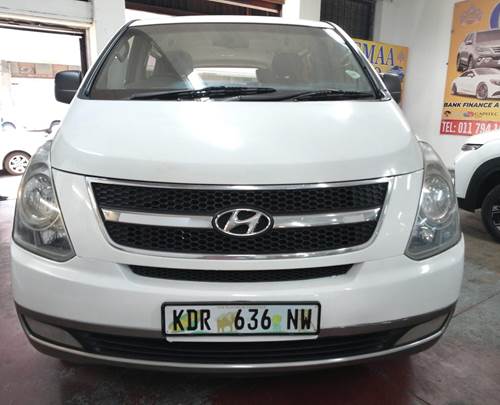 Hyundai H1 2.4 CVVT GLS 9 Seater