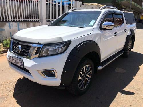 Nissan Navara 2.3D Double LE Cab Auto