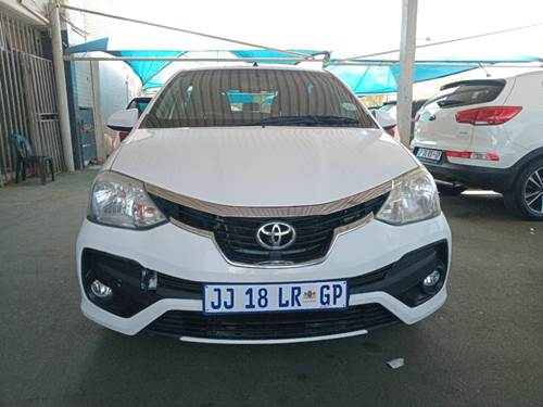 Toyota Etios Cross 1.5 Xs Hatch