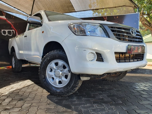 Toyota Hilux ( II) 2.5 D-4D SRX 4X4 Single Cab