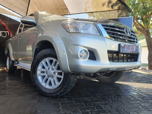 Toyota Hilux ( II) 3.0 D-4D Raider Xtra Cab 4X4