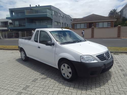 Nissan NP200 1.6i Pack