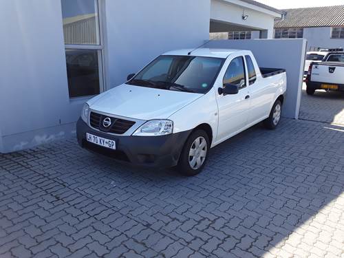 Nissan NP200 1.6i Pack