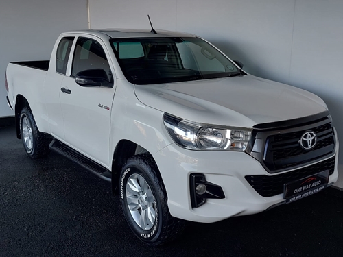 Toyota Hilux 2.4 GD-6 RB SRX Extra Cab Auto