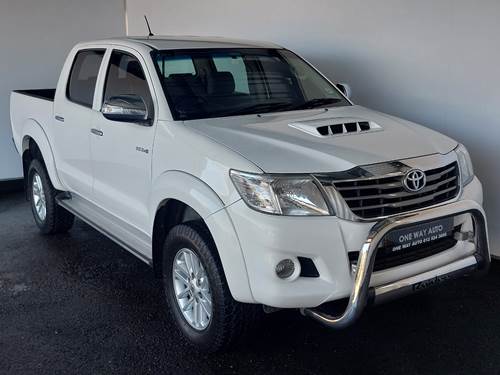 Toyota Hilux ( II) 3.0 D-4D Raider 4X4 Double Cab