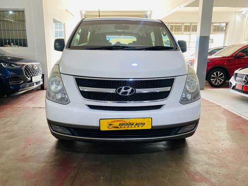 Hyundai H1 2.4 CVVT GLS 9 Seater