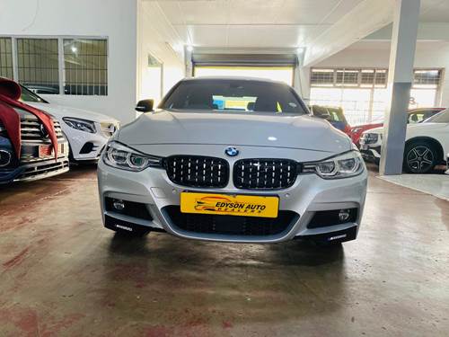 BMW 320i (F30) Auto