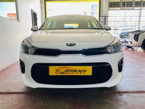 Kia Rio V 1.4 Hatch