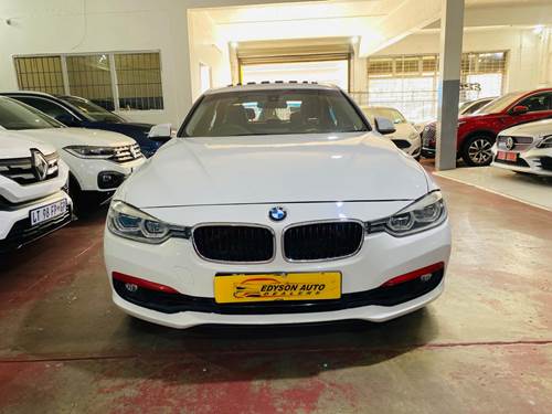 BMW 320i (F30) Auto