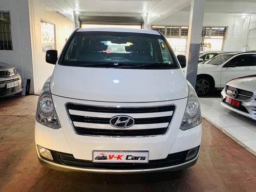 Hyundai H1 2.4 CVVT GLS 9 Seater