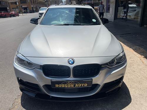 BMW 320i (F30) Auto