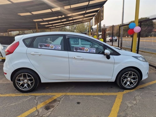 Ford Fiesta 1.4i (71 kW) Ambiente Hatch Back