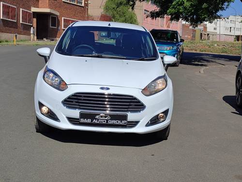 Ford Fiesta 1.4i (71 kW) Ambiente Hatch Back