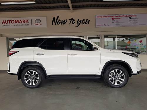 Toyota Fortuner VI 2.8GD-6 VX Auto 4x4