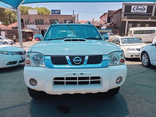 Nissan Hardbody NP300 2.5 TDI Double Cab 4x4