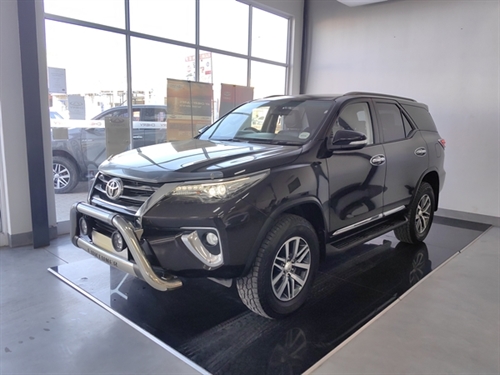 Toyota Fortuner IV 4.0 V6 4x4 Auto