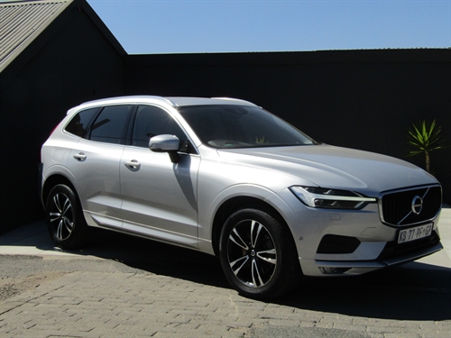 Volvo XC60 D5 Momentum Geartronic AWD