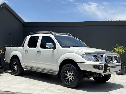 Nissan Navara 2.5 dCi Double Cab LE 4X4